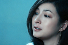 広末涼子、12年ぶり歌声披露！　大人な魅力に“MajiでKoi”するCM公開 画像