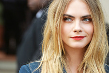 カーラ・デルヴィーニュ、人気小説の映画化作品で主演へ 画像