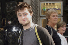 ダニエル・ラドクリフが統合運動障害を告白 画像