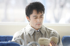 いじめ問題に真正面から立ち向かう教師を演じた阿部寛に注目『青い鳥』 画像