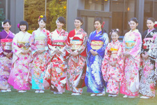 武井咲、剛力彩芽らオスカー美女11名が“晴れ着”姿で揃い踏み！ 画像