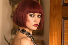 まるでキャサリン・ゼタ＝ジョーンズ!? オルガ・キュリレンコの妖艶な七変化 画像