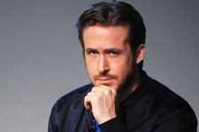 ライアン・ゴズリング、コストコの“卵”を巡って抗議活動！ 画像