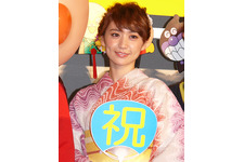 大島優子、“推しメン”クリームパンダと初対面　「意外と大きいですね…」と苦笑い 画像