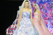 蜷川実花が手掛けるウェディングドレス　第2弾がお披露目 画像