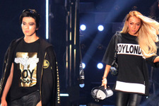 【第21回東京ガールズコレクションA/W】真剣佑＆GENKING、ストリートスタイルで堂々のウォーキング 画像