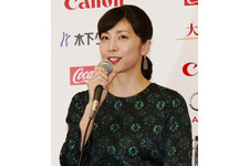 竹内結子、海外プレスを前に「見た人は後悔する」？　主演作『残穢』を珍アピール！ 画像