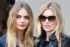 カーラ・デルヴィーニュ＆ケイト・モス、クリスマス・コレクションの顔に 画像