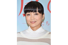 佐藤江梨子、出産後初の連ドラ主演作で共演者赤面の濃厚キス！「受け入れてます」 画像