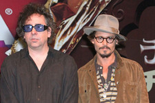 『チャーリーとチョコレート工場』ジョニー・デップ、ティム・バートン監督来日記者会見 画像