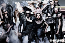 水原希子が「ディーゼル」の新ビジュアルに登場 画像