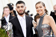 ゼイン・マリク＆ジジ・ハディッド、“カップル”として初登場！ 画像