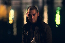 柳楽優弥、ギラつく坊主カット解禁！衝撃の問題作に満席続出『ディストラクション・ベイビーズ』 画像