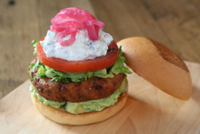 LA発「UMAMI BURGER（R）」が初上陸！ 2020年までに全国10店舗展開 画像