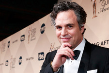 マーク・ラファロ、アメリカ大統領選挙の結果で「全裸シーン」を約束!? 画像