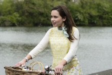 エミリア・クラーク、「ゲーム・オブ・スローンズ」祝・エミー賞受賞！『セカキラ』本編映像到着 画像