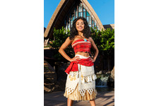 【海外ディズニー】アウラニで新ショーがスタート！映画『モアナと伝説の海』新ヒロイン・モアナとのグリーティングも 画像