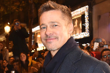 ブラッド・ピット、53歳の誕生日は古い友人たちとお祝い 画像