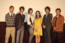 入来茉里が過酷な“船酔い”撮影中、賀来賢人は…？　『海の金魚』初日舞台挨拶 画像