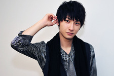 AAA・與真司郎インタビュー　久々の制服も「意外とすんなり感覚が戻りました」 画像