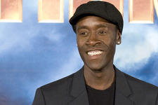 ドン・チードルが国連環境計画親善大使として、世界環境デーの式典開催のルワンダへ 画像