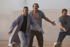 ユアンがジェフ・ブリッジスの超能力に驚愕？　『ヤギと男と男と壁と』未公開映像到着 画像