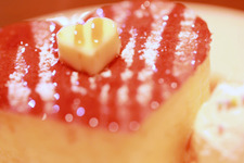 縁結びの効果があるかも 幸せを運ぶハートのパンケーキ 画像