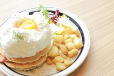 こんなの食べたことない！おしゃれカフェでいただく「エッグインクラウド」 画像