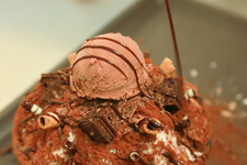 粉雪のようなふんわり食感 フォトジェニックな韓国風かき氷に舌鼓 画像