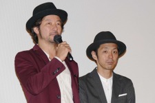 浅野忠信と宮藤官九郎、帽子を合わせた“双子コーデ”がなんだかかわいい！ 画像