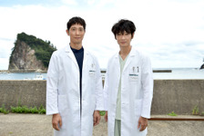 綾野剛、“恩師役”佐々木蔵之介と「コウノドリ」クランクイン！初共演は「ドラマチック」 画像