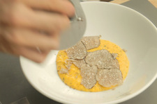 黒いダイヤモンド独り占め！ トリュフのせ絶品スクランブルエッグ 画像