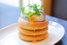 ミラーボールと噴水が!? 人気のフォトジェニックカフェ 画像