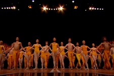 【シネマモード】ベートーヴェンの名曲をカラダで表現――東京で叶った、圧巻のステージの裏側 画像