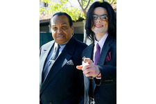 故マイケル・ジャクソンの実父が死去、“孫”パリス＆プリンスが追悼コメント 画像