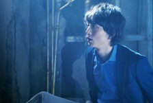 坂口健太郎、「世にも」初主演作は“密室サスペンス”！ 「負荷を感じて」 画像