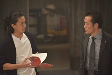 小栗旬「そんなノリでいいんすか」爆笑の「勉強させていただきます」第1話メイキング 画像