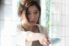 篠原涼子「鬼気迫る演技」 我が子への愛が狂気になる…『人魚の眠る家』 画像
