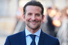 ブラッドリー・クーパー、『アリー／ スター誕生』に愛犬出演でPETAの“オスキャット賞”受賞 画像