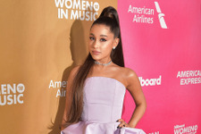 アリアナ・グランデ、無断利用の「Forever21」を提訴 10億円の損害賠償を求める 画像