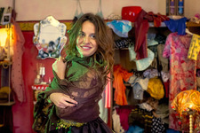 美女たちがブラを次々試着 “全編セリフなし”の予告『ブラ！ブラ！ブラ！』 画像