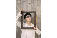 窪田正孝、ベレー帽×メガネで今旬コーデ！ ラスト12月デジタルカレンダー発売 画像