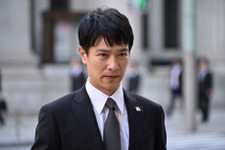 池井戸ドラマの元祖にして王道「半沢直樹」VS 正義と必要悪に葛藤する主人公を描く異色作「鉄の骨」 画像