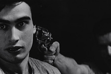 色がないゆえに感じる恐怖と、その対極にある無感情を同時に感じる『13／ザメッティ』レビュー 画像