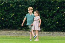 ジョージ王子、キャサリン妃撮影による7歳誕生日記念写真が公開 画像