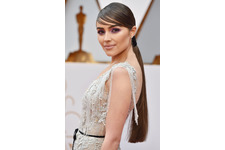 オリヴィア・カルポ、子宮内膜症を公表 生理痛に悩む女性に注意喚起 画像