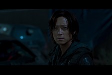 『新感染半島』カン・ドンウォンの前に立ちはだかるグレードアップした“感染者”たち！ 画像