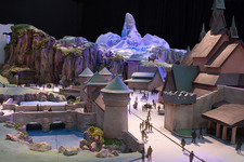 【ディズニー】アナ雪エリアやラプンツェルの塔も！東京ディズニーシー新テーマポート「ファンタジースプリングス」イメージ模型公開 画像