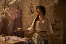 カミラ・カベロの“シンデレラ”画像初お披露目『Cinderella』Amazonで9月配信予定 画像