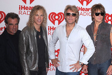 ボン・ジョヴィ、ストーンズに対抗してライブチケット料金をわずか1,600円に！ 画像